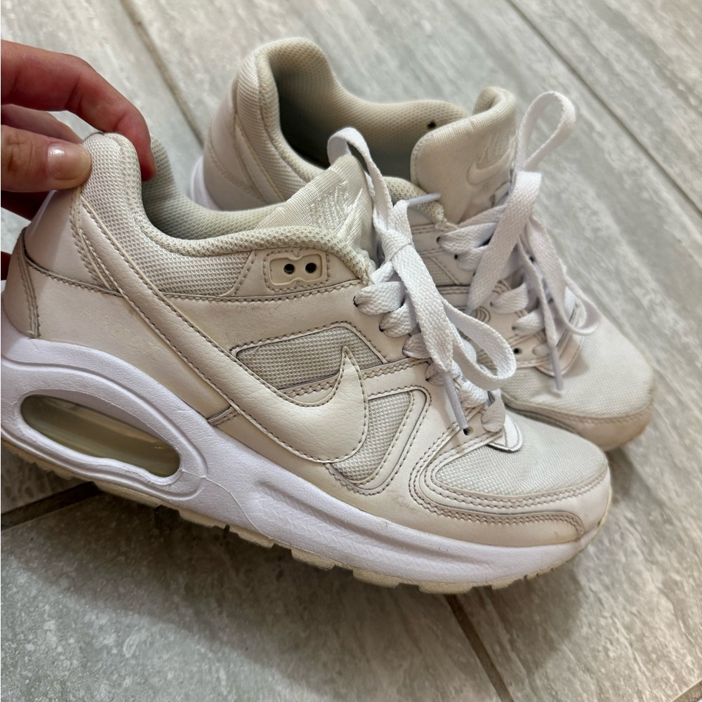 Nike command woman